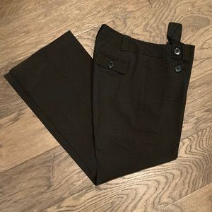 💕Ladies Ann Taylor size 6 signature fit black pinstriped trousers